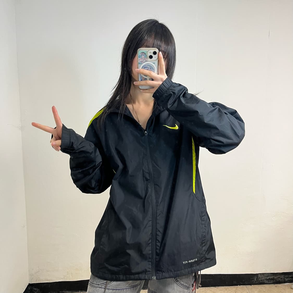 Nike black neon storm-fit windbreaker 상품이미지2