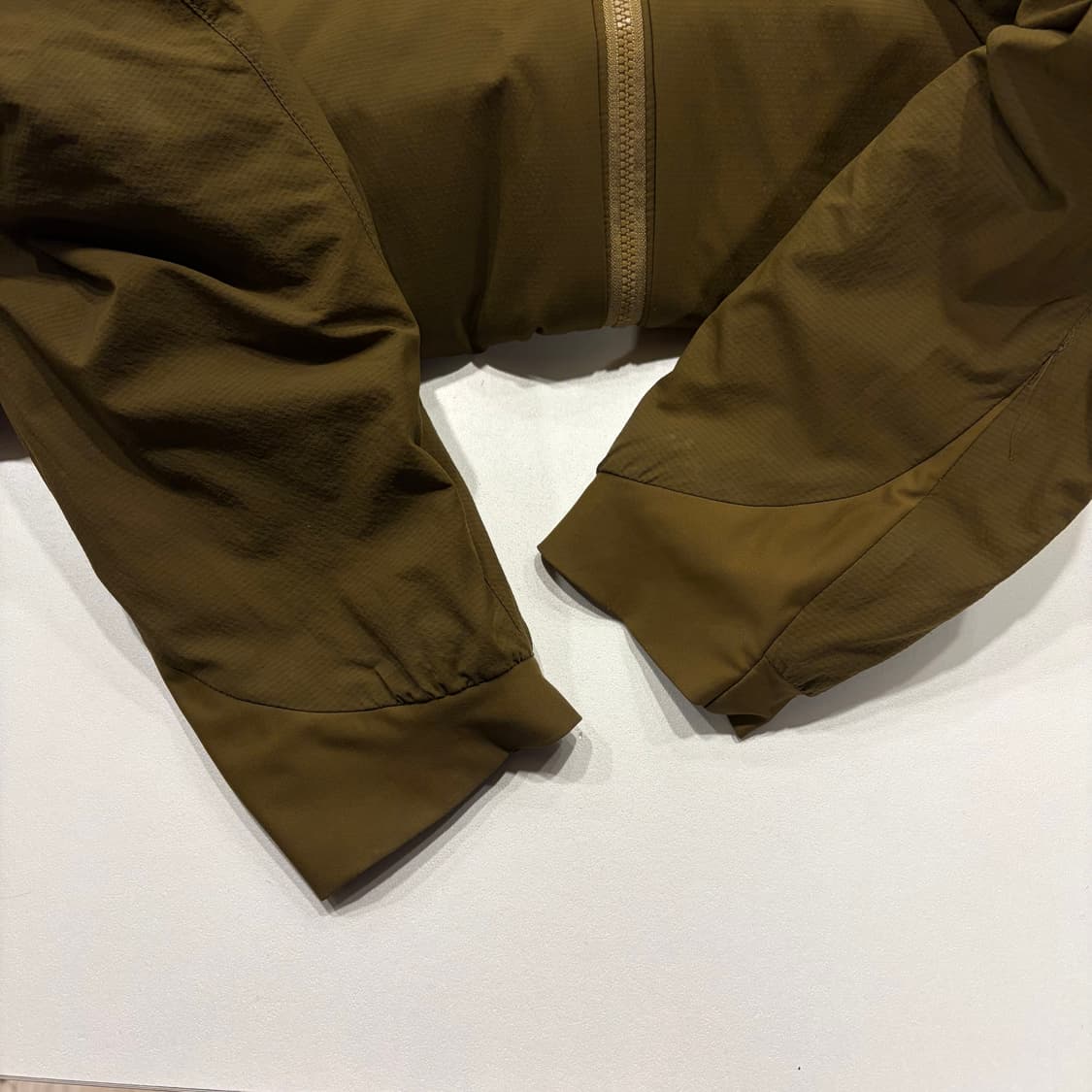 [L] 아크테릭스 구형 아톰 LT 후드 바람막이 브라운 B893 상품이미지7