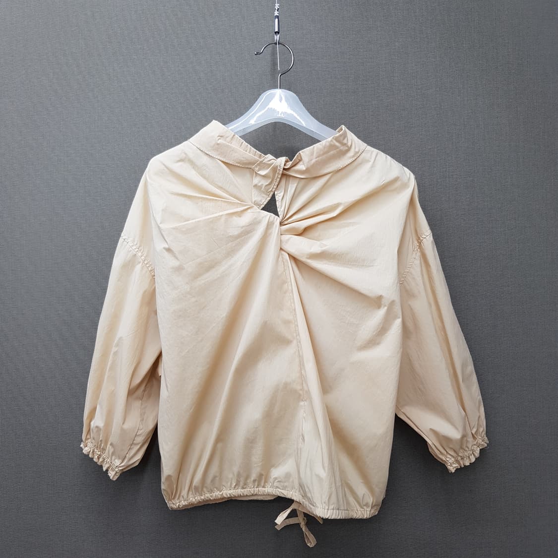 한섬 타임 2022 백리본 드로스트링 블라우스 F사이즈 상품이미지4