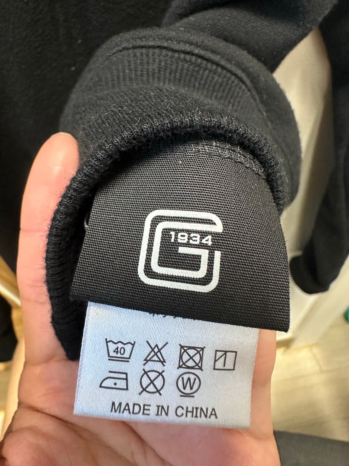 더 솔로이스트 x 뉴에라 후드티 상품이미지4