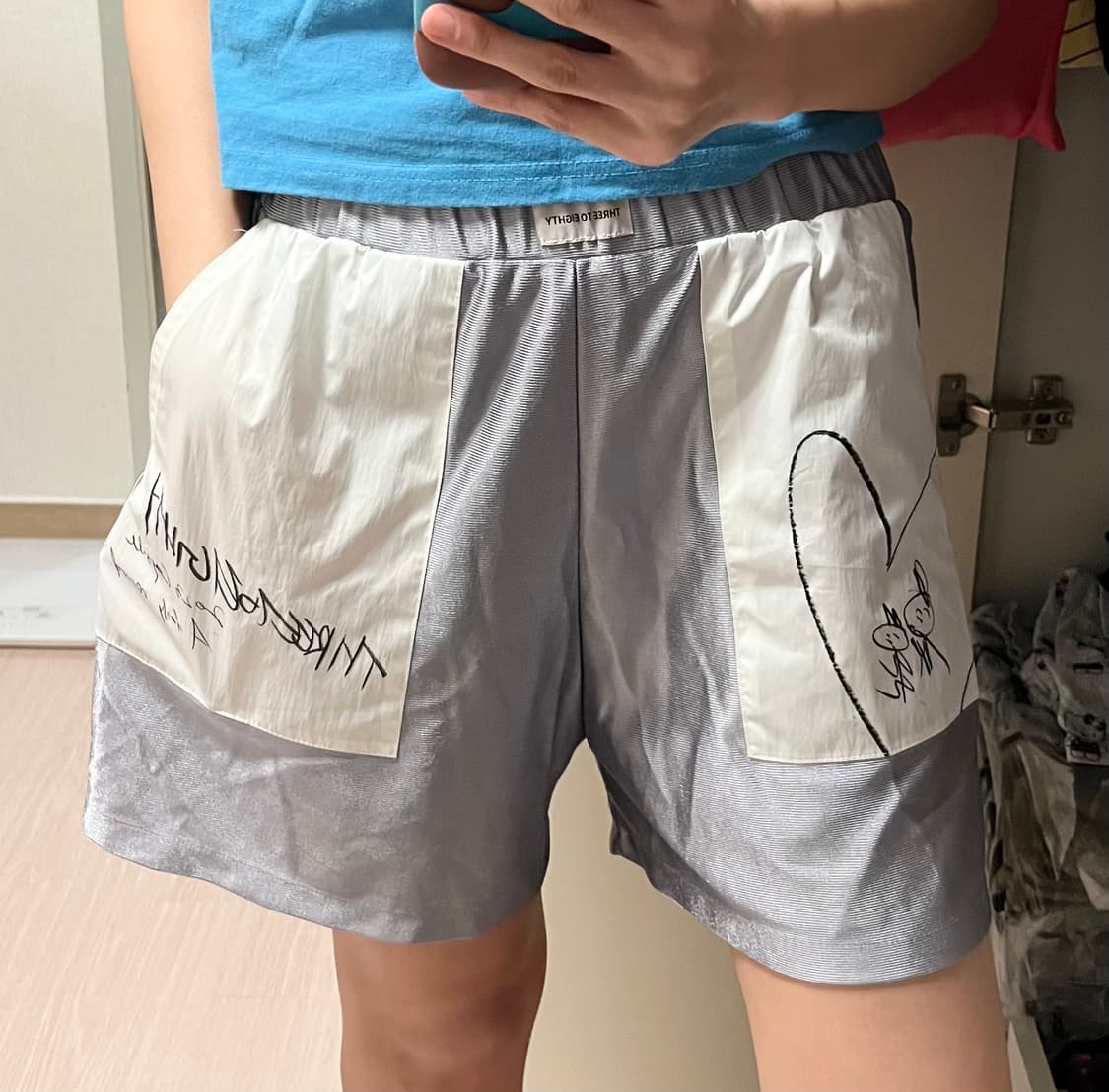 Silver shorts 실버 쇼츠 반바지 상품이미지1
