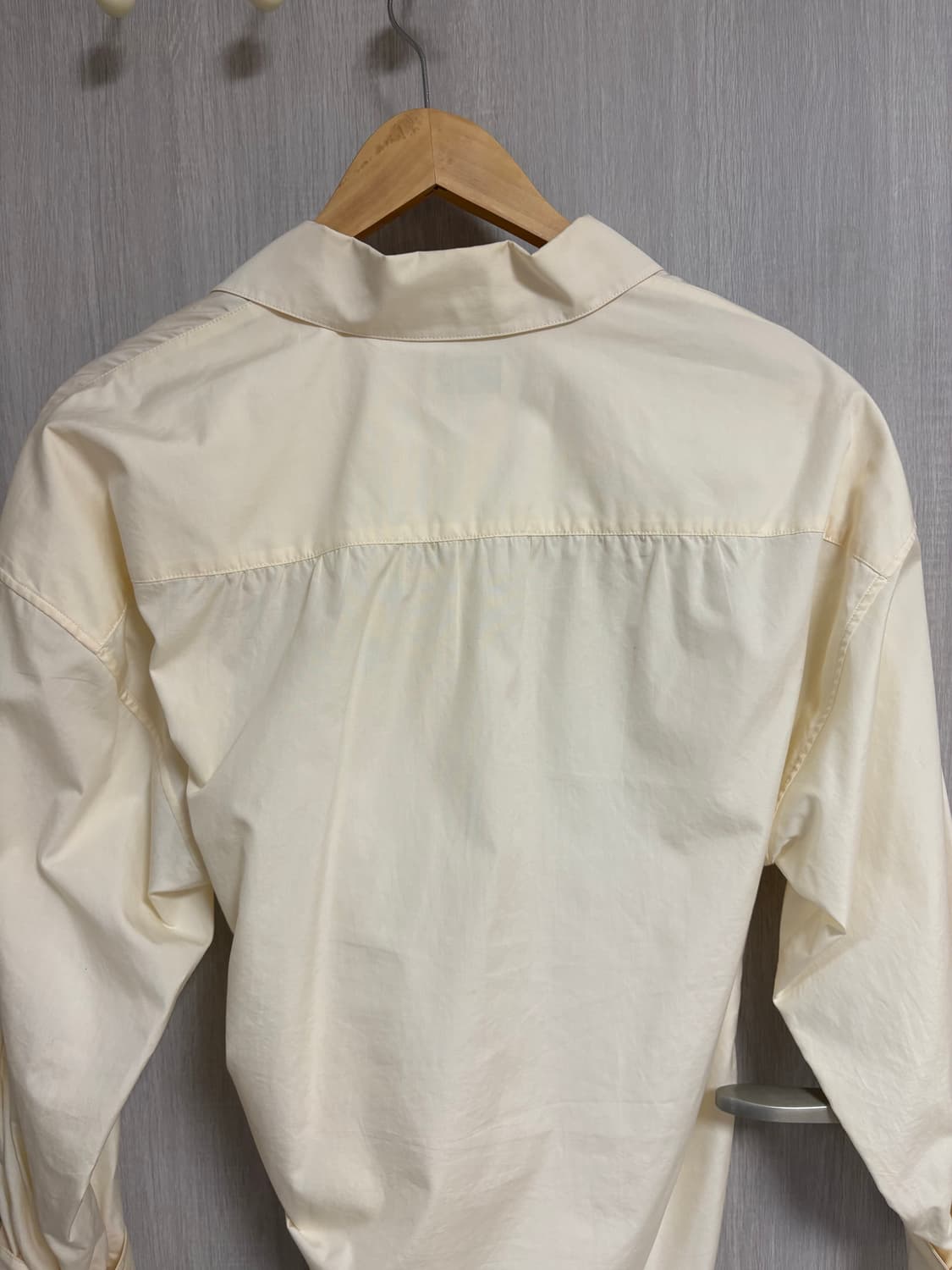 [34] 르메르 트위스트 드레이프 셔츠 상품이미지9