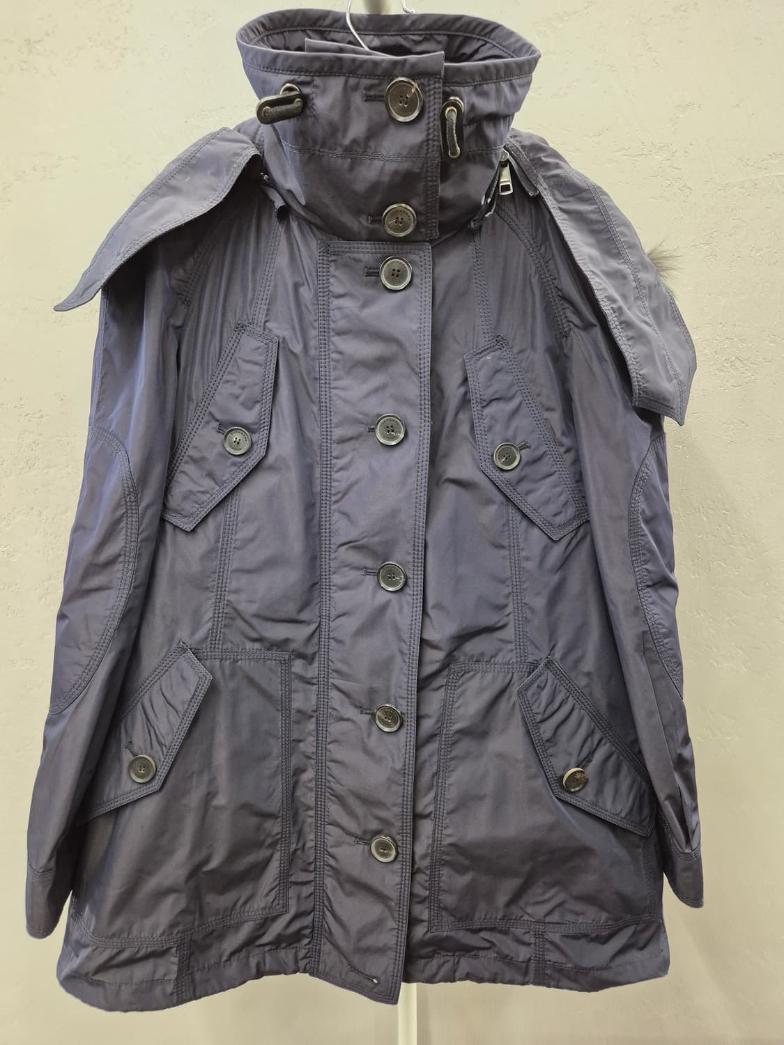 버버리 여성 후드 탈부착 패딩 코트 상품이미지2