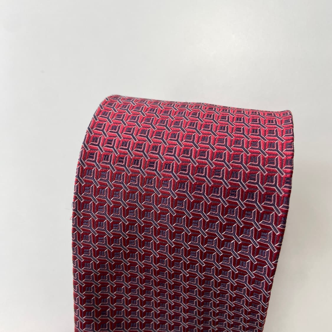 신형라벨 입생로랑(YSL) 모노그램 명품 정품 넥타이7.9cm 상품이미지5
