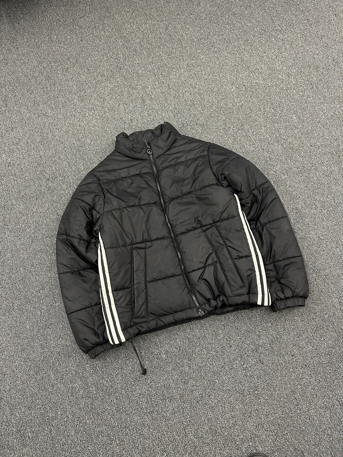 S) 아디다스 파이어버드 로고 블랙 다운 패딩 상품이미지1