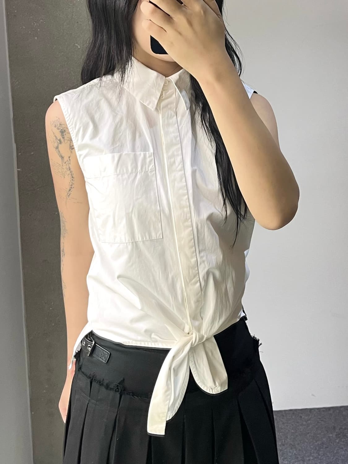 발렌시아가 10s/s 슬리브리스 랩 셔츠 상품이미지3