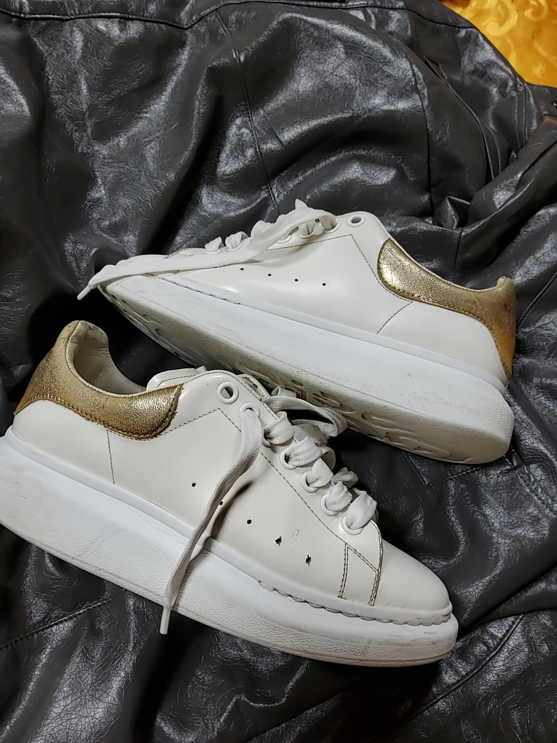 알렉산더 맥퀸 오버솔 골드 265 상품이미지3