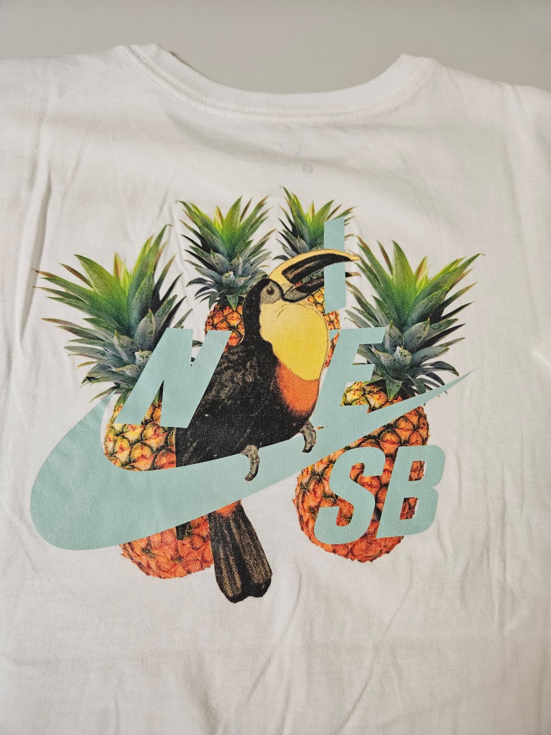 [해외M]희귀 나이키SB 파인애플 티셔츠 화이트 상품이미지9