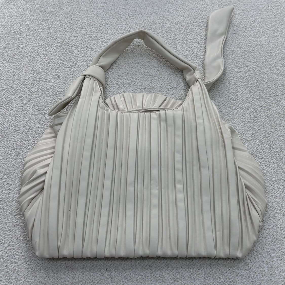 F 베라왕 플리츠 레더 숄더백 0409E 상품이미지1