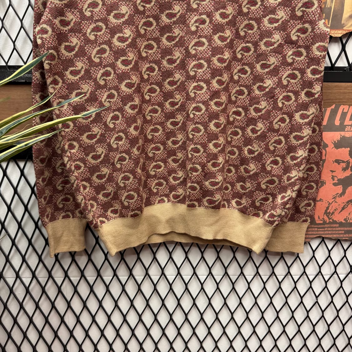 조르지오 아르마니 니트 라운드넥 모노그램 패턴 베이지 버건디 상품이미지4