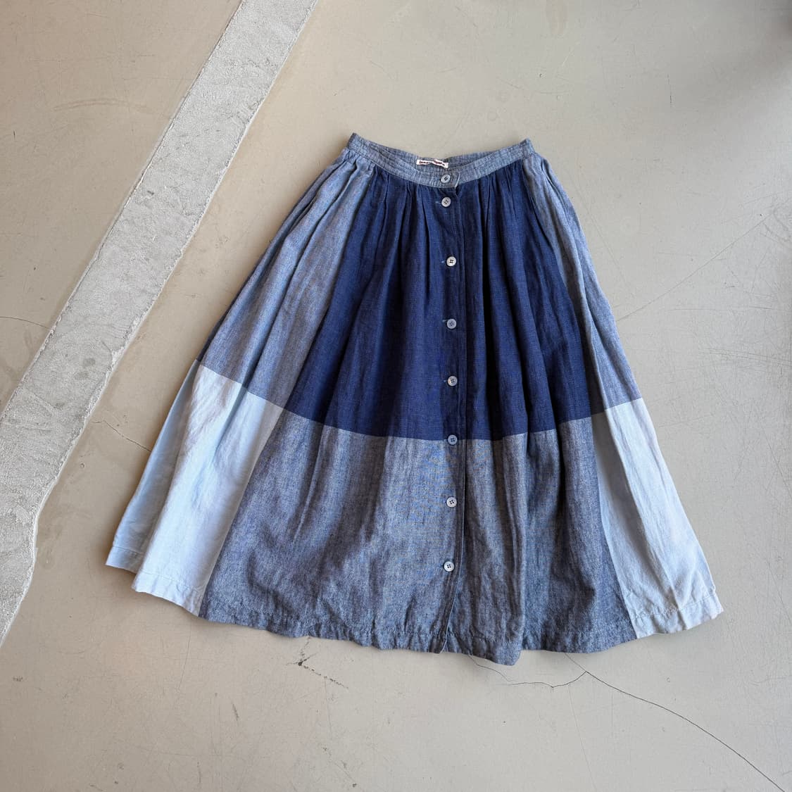 이세이 미야케 버튼 데님 스커트 상품이미지2