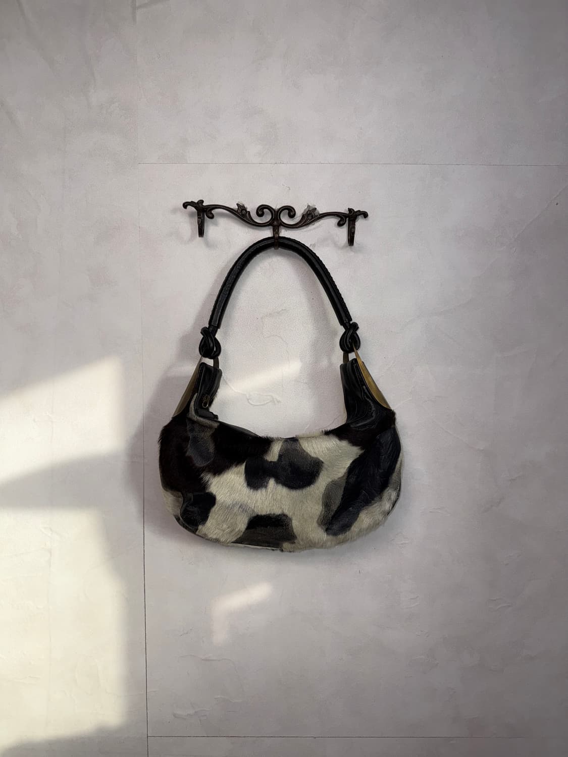 TIME black & white calf fur cow skin 숄더백 상품이미지2