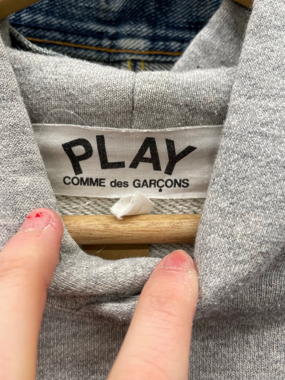 꼼데가르송 레드와펜 그레이 후드티 상품이미지7