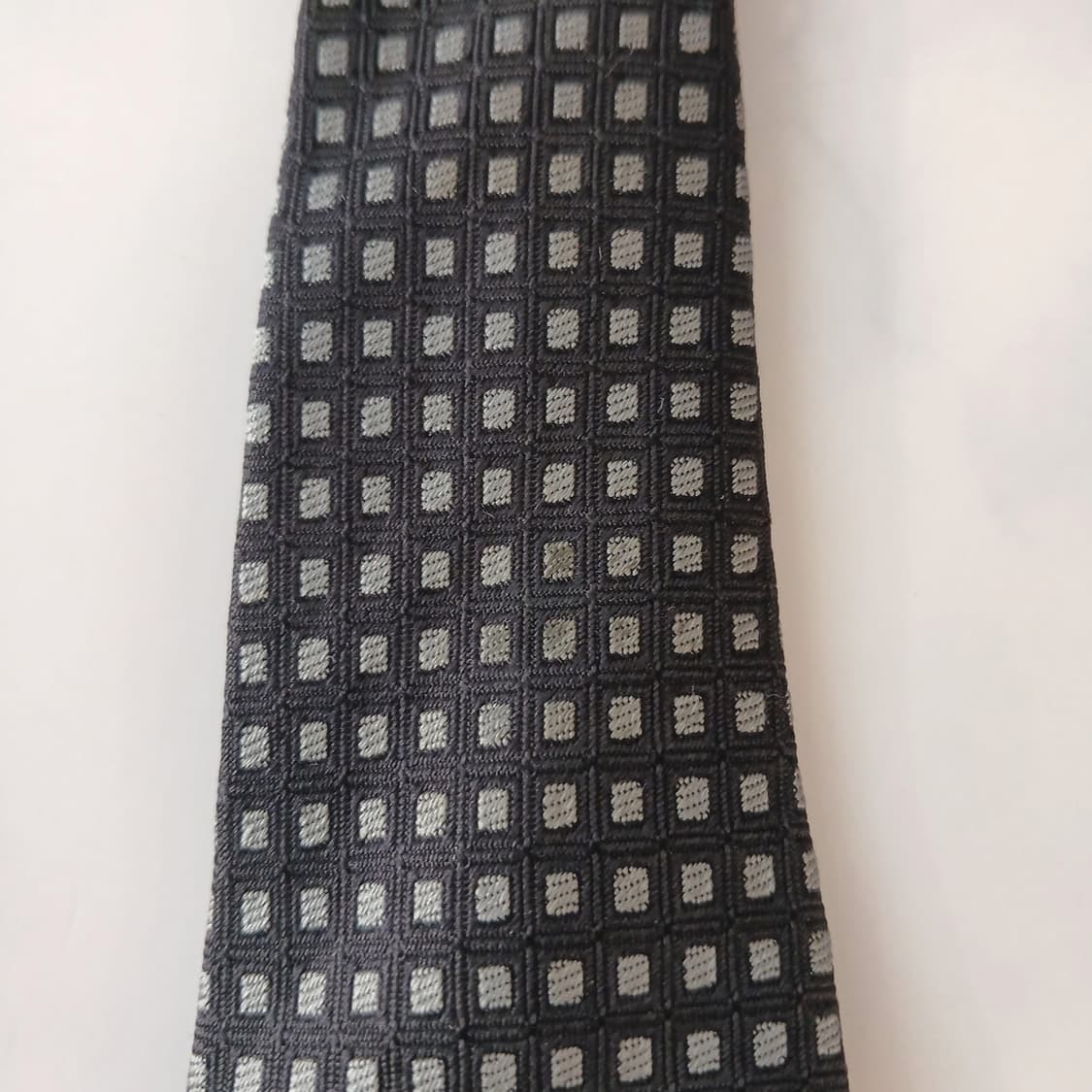 아쿠아스큐텀 실크 블랙 패턴 넥타이 9.7cm A등급 A19278
 상품이미지8