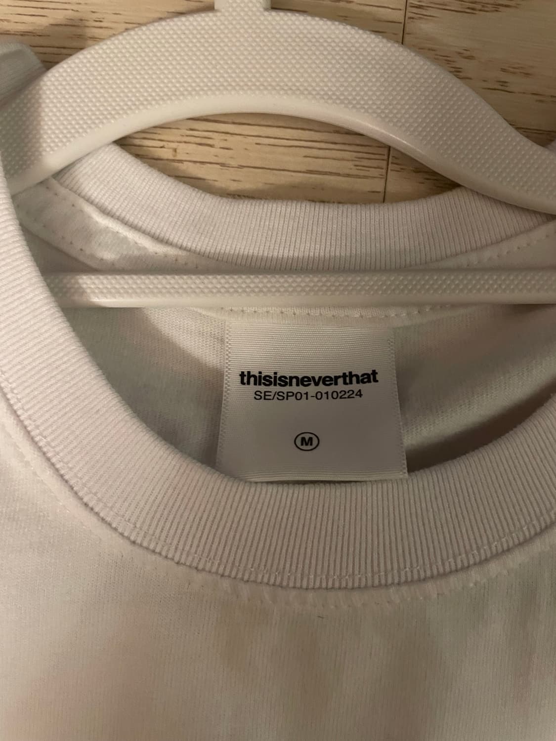 thisisneverthat 디스이즈네버댓 흰색 긴팔 m사이즈 판매합니다 상품이미지3