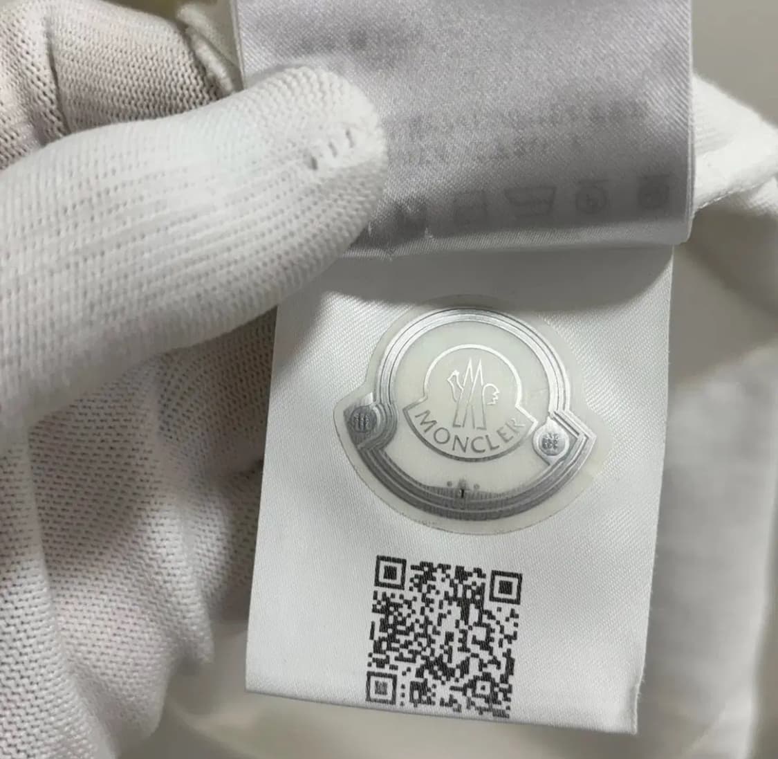 [M]몽클레어 블랙와펜 반팔티 상품이미지3