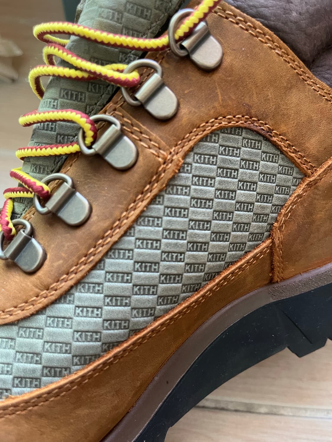 Kith x Timberland 필드 부츠 다크 브라운 (275) 상품이미지2