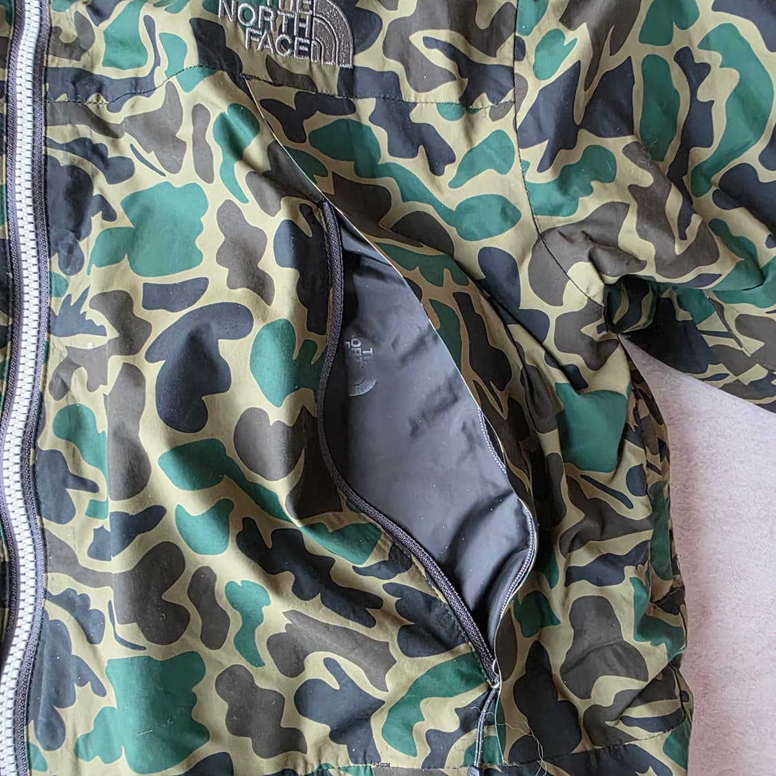 일본판 카모 노스페이스 구스다운 보드자켓 L(105) 상품이미지5