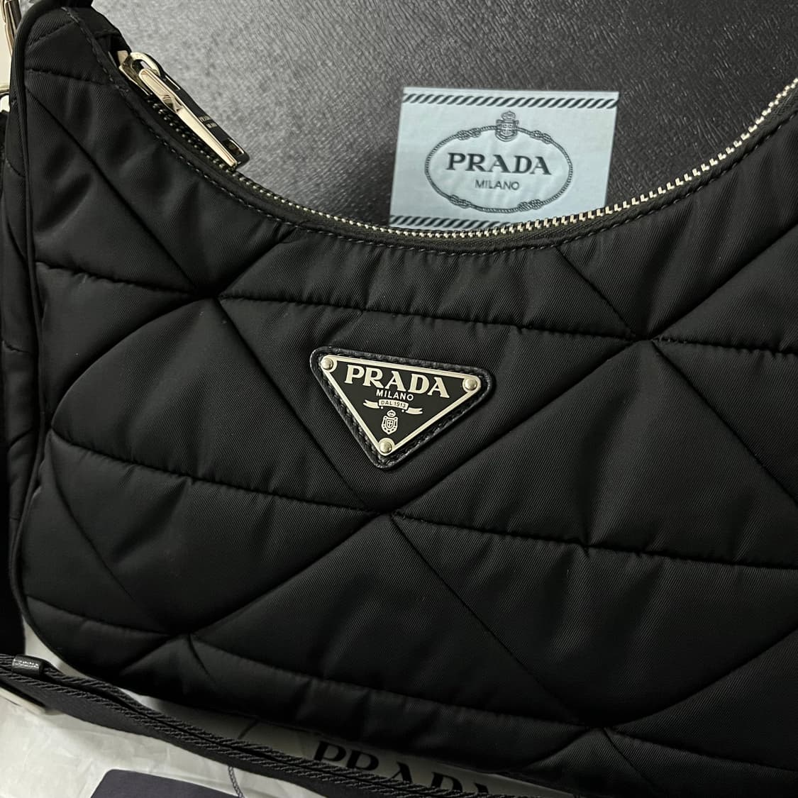 [S급/정품] 프라다 리나일론 퀄팅 호보백 크로스백 가방 블랙 상품이미지3