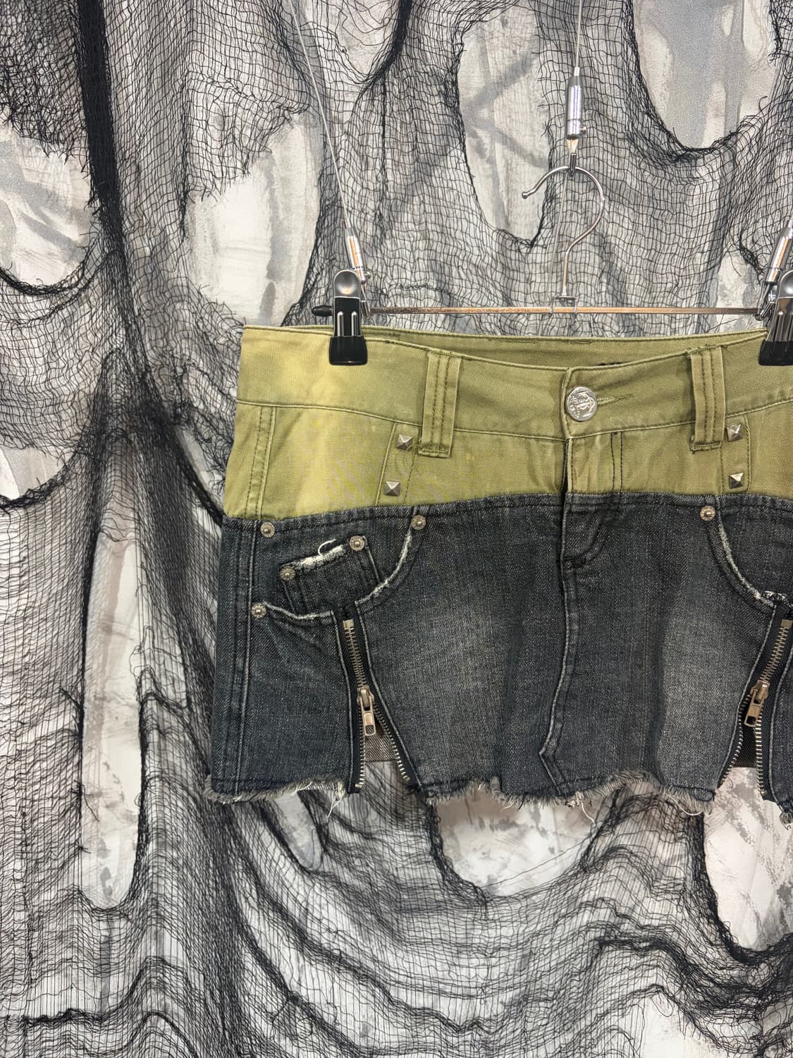 Y2K grunge two-tone stud mini skirt 상품이미지5