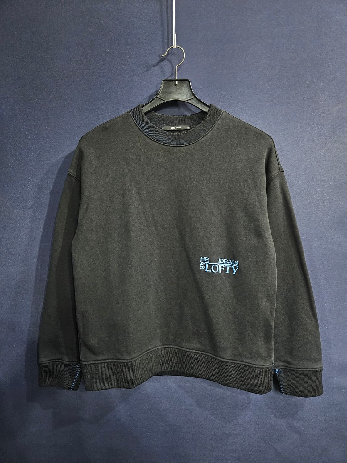 지오송지오 자수 블랙컬러 남성 오버핏 100 맨투맨  상품이미지1