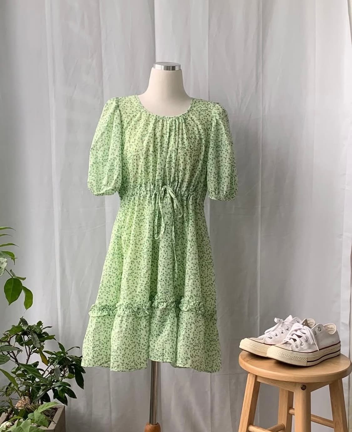 연두색 셔링 퍼프 원피스 상품이미지1
