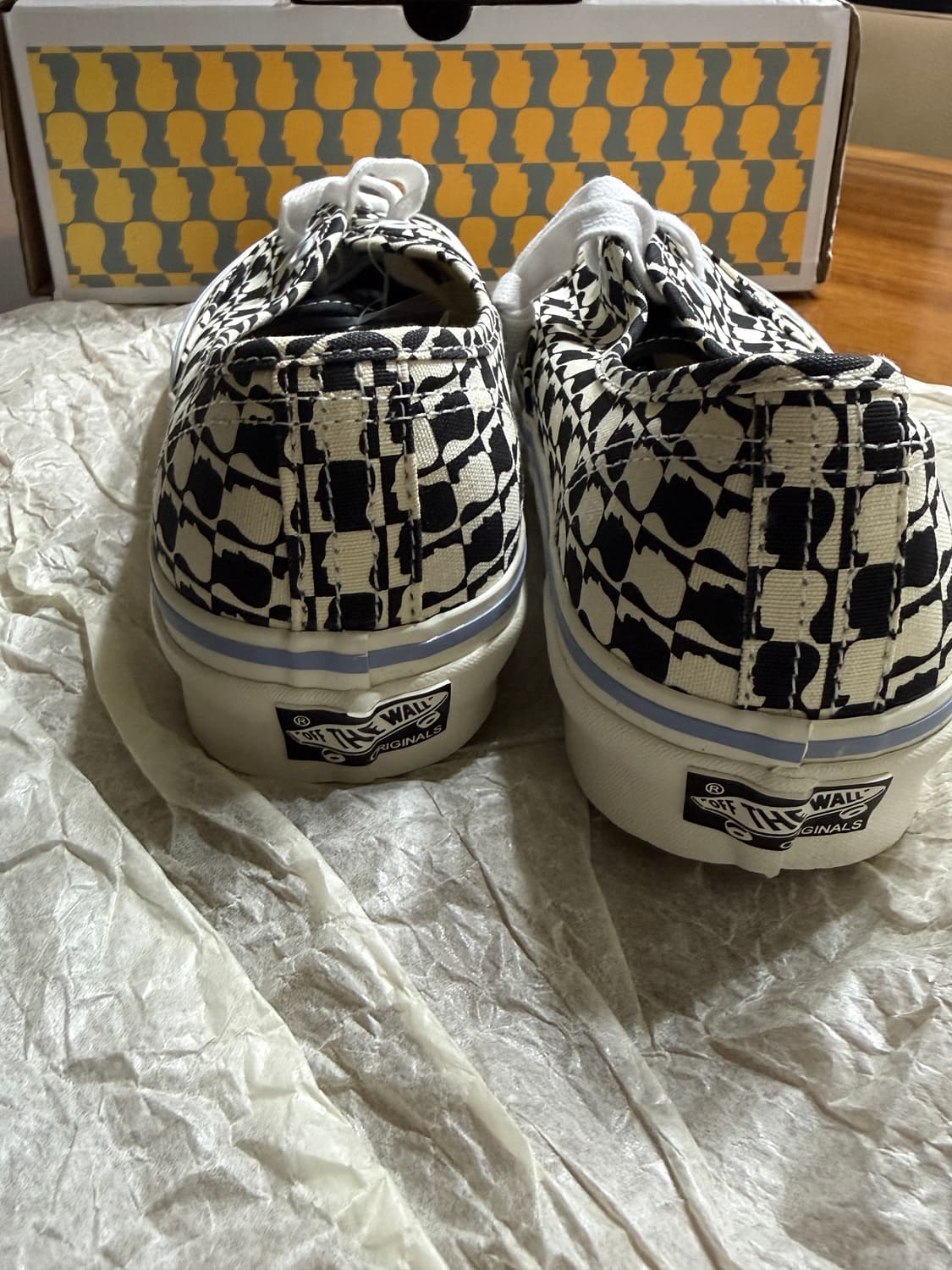 반스 볼트 x 브레인 데드 OG 어센틱 LX 블랙 화이트 280 상품이미지4