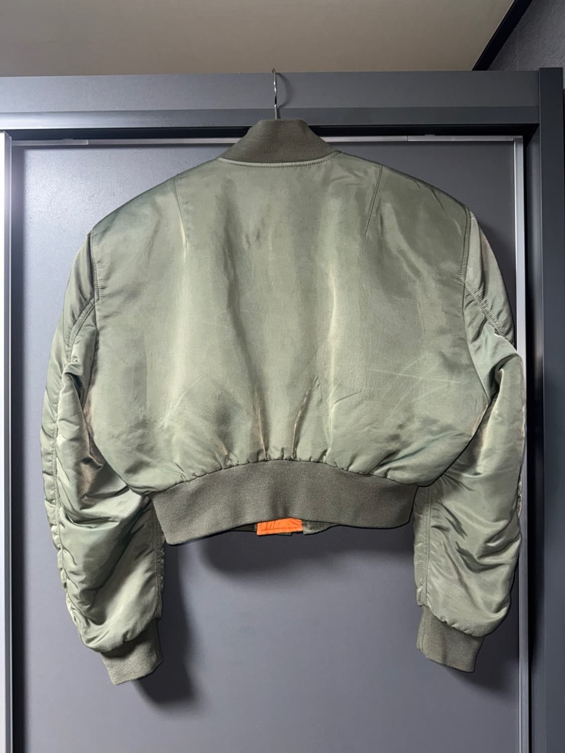 발렌시아가 17s/s 크롭 봄버 카키 (M) 상품이미지2