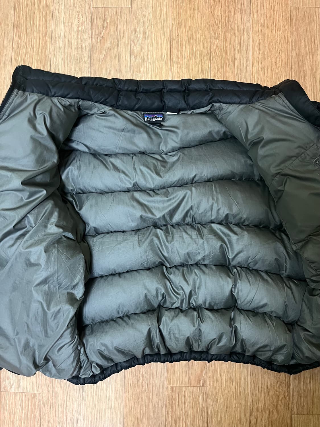 (L)00s 파타고니아 패커블 다운 패딩 블랙 상품이미지3