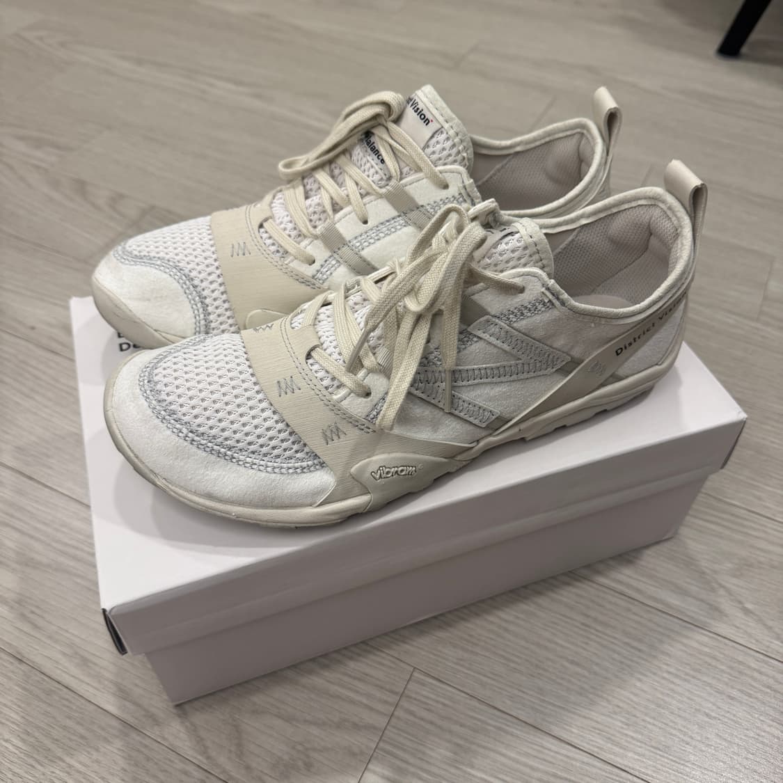 [275] 뉴발란스 x 디스트릭트 비전 MT10O 클라우드 댄서 상품이미지1