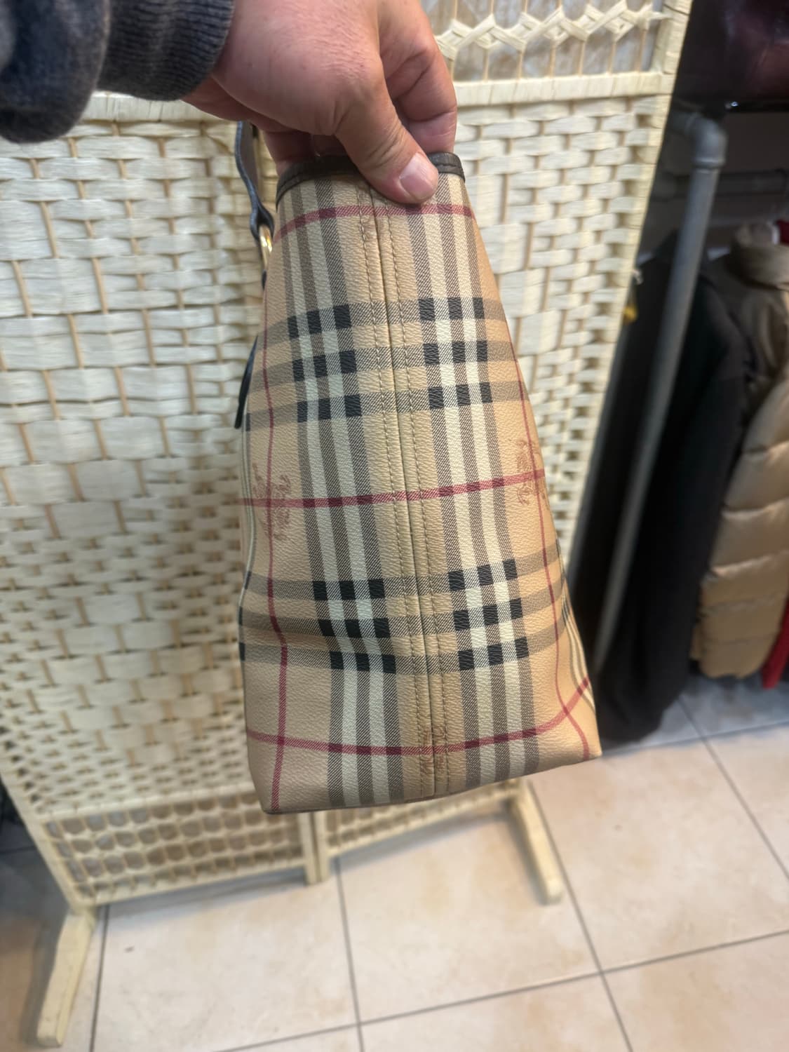 정품 버버리 노바체크 쇼퍼백 팝니다 상품이미지4