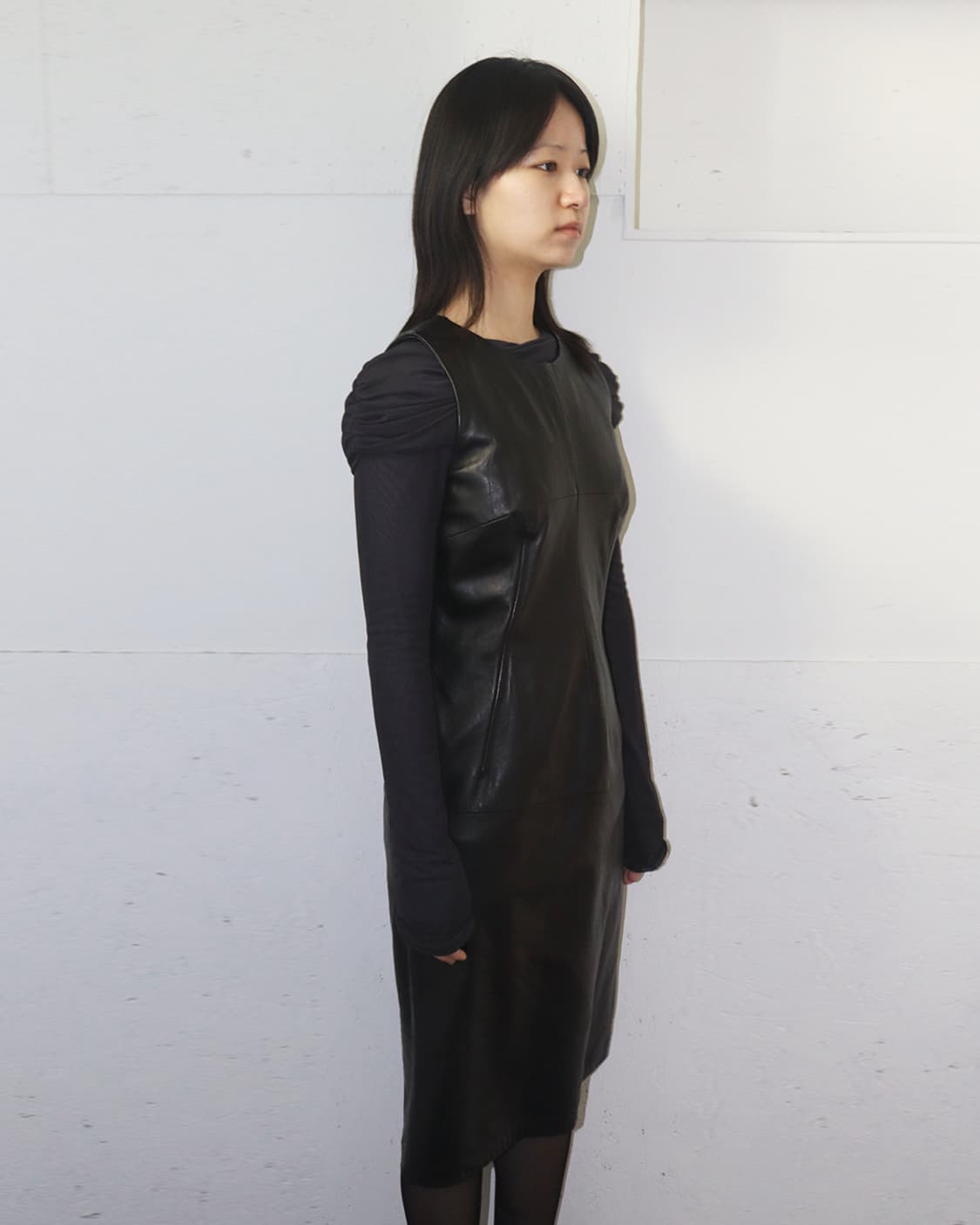 돌체앤가바나 라인 디테일 레더 슬리브리스 드레스 상품이미지2