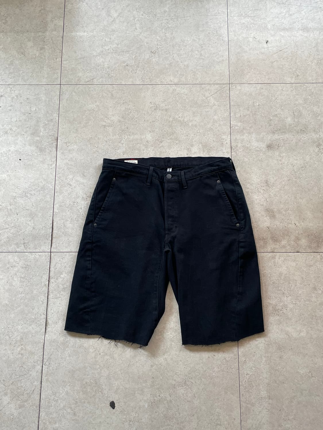 리바이스 프리미엄 LEJ570 블랙 데님 반바지 컷오프(Blank Tap 상품이미지8