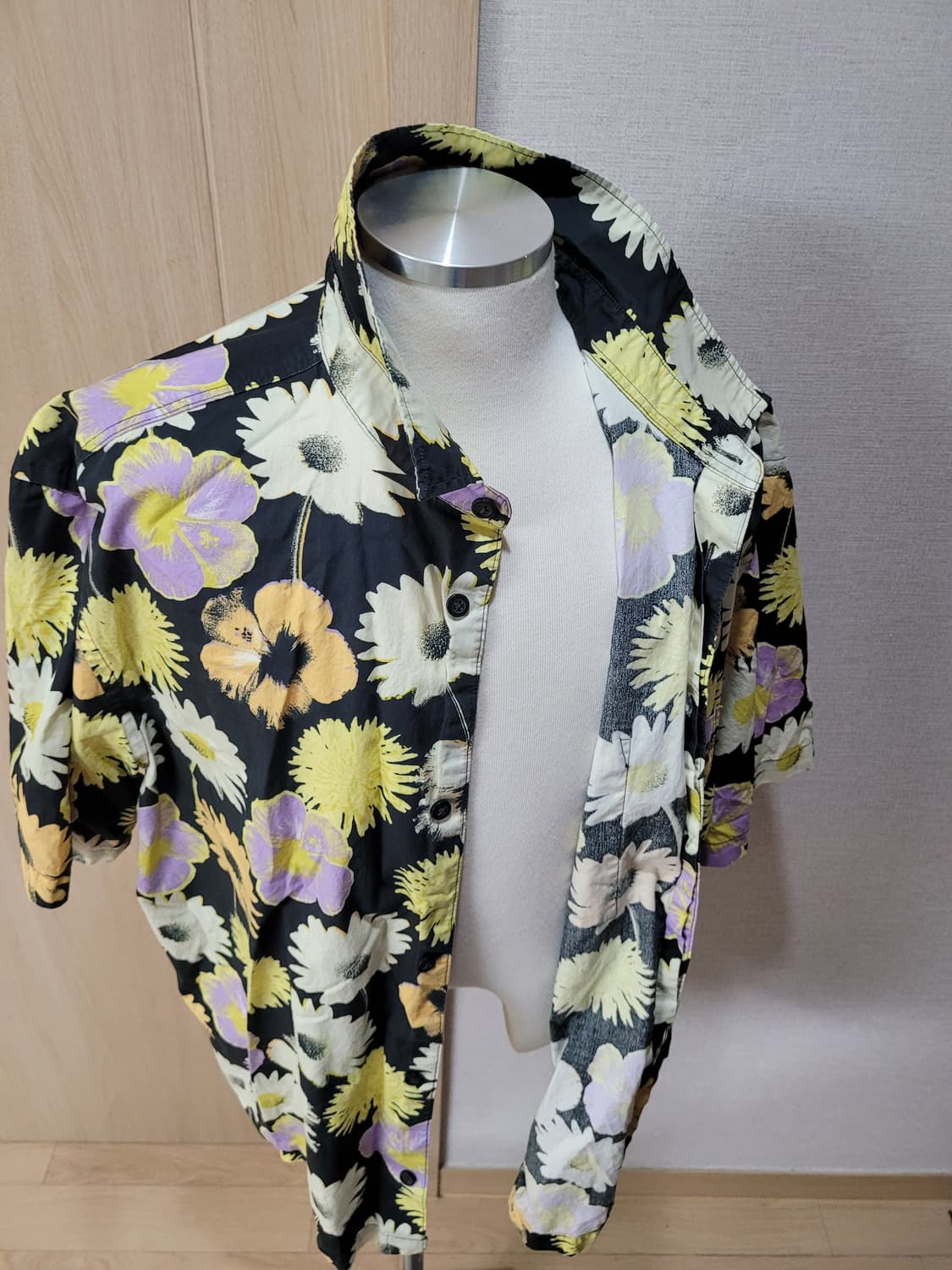 에이치엔엠 H&M 남자 블라워패턴 반팔 셔츠 130 블랙 상품이미지7