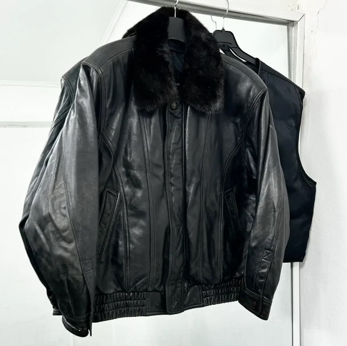 입생로랑 90s 양가죽 퍼카라 봄버 자켓 상품이미지1