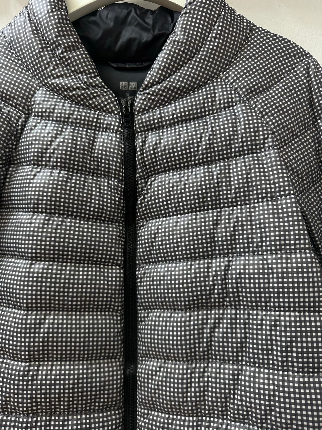 일본 유니클로 구스 다운 블랙 화이트 하운드투스 체크 경량 패딩  상품이미지4