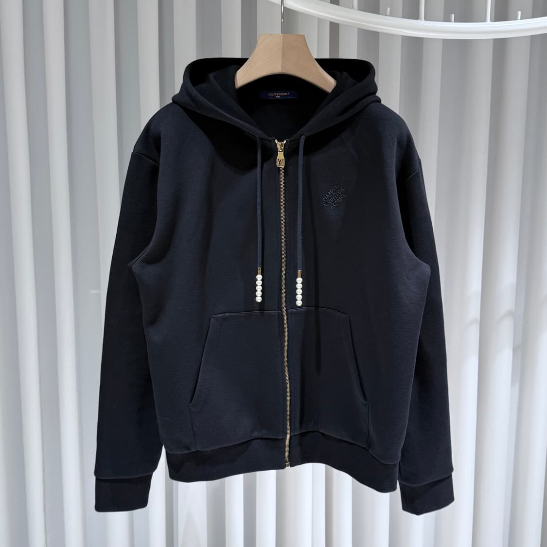 L / 루이비통 LV 엠브로이더드 저지 집 스루 후드집업 / 26SS 상품이미지3