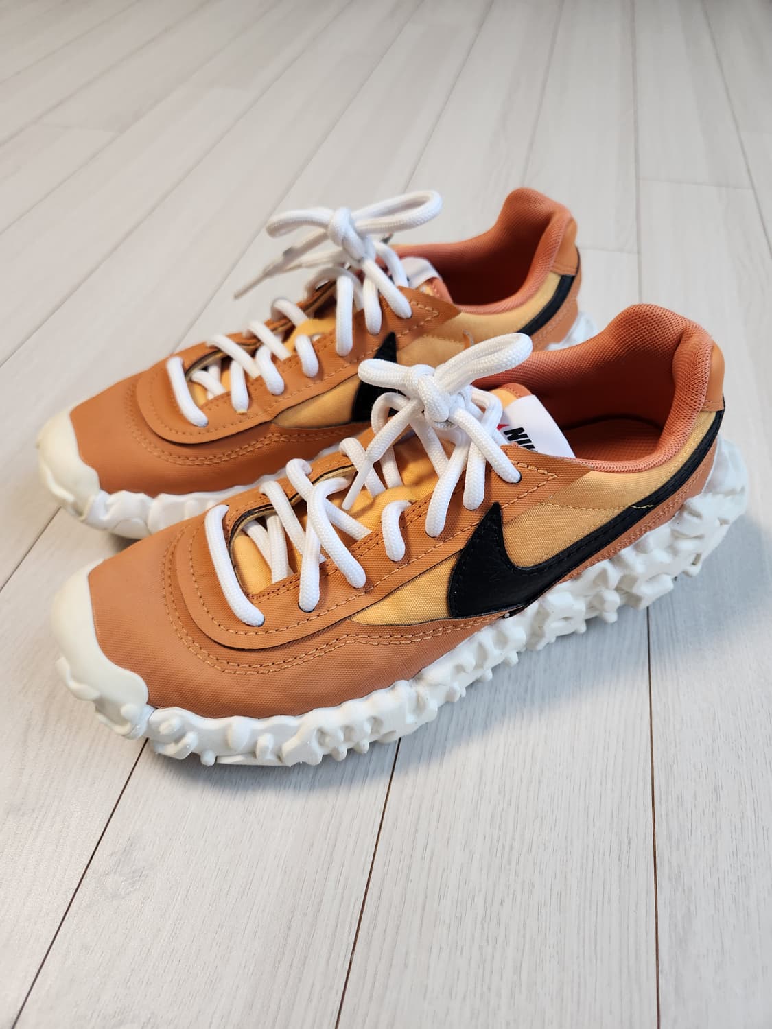 나이키 운동화 오버브레이크 핫 커리 스니커즈 사이즈250 상품이미지1