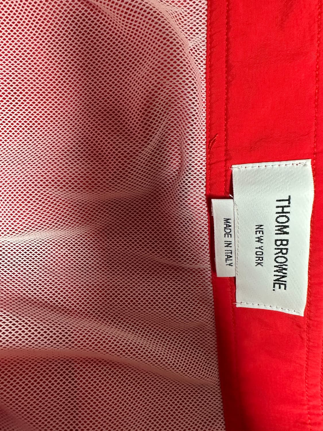 톰브라운 4선 레드 스윔팬츠 사이즈 3 상품이미지4