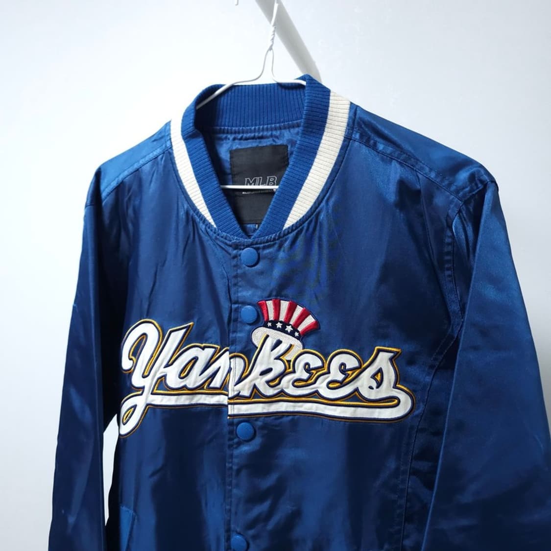 MLB 양키스 유광 바시티 자켓 M 상품이미지3
