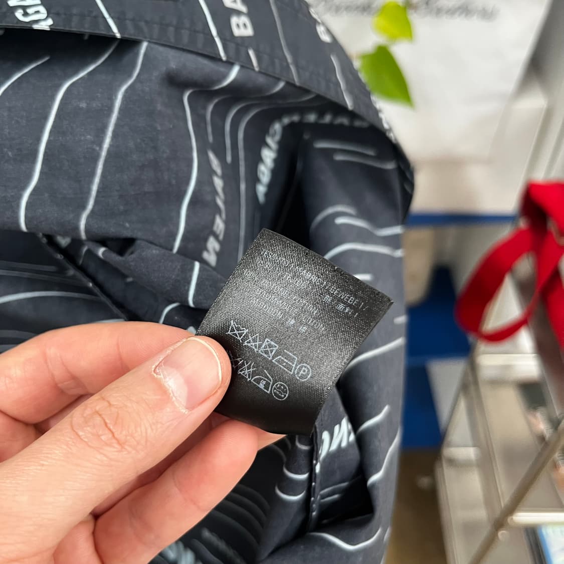 발렌시아가 멀티로고 반팔 셔츠 36 상품이미지7