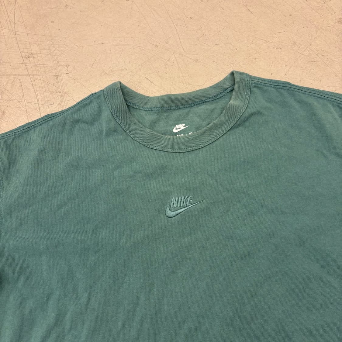 나이키 센터로고 반팔티 상품이미지2