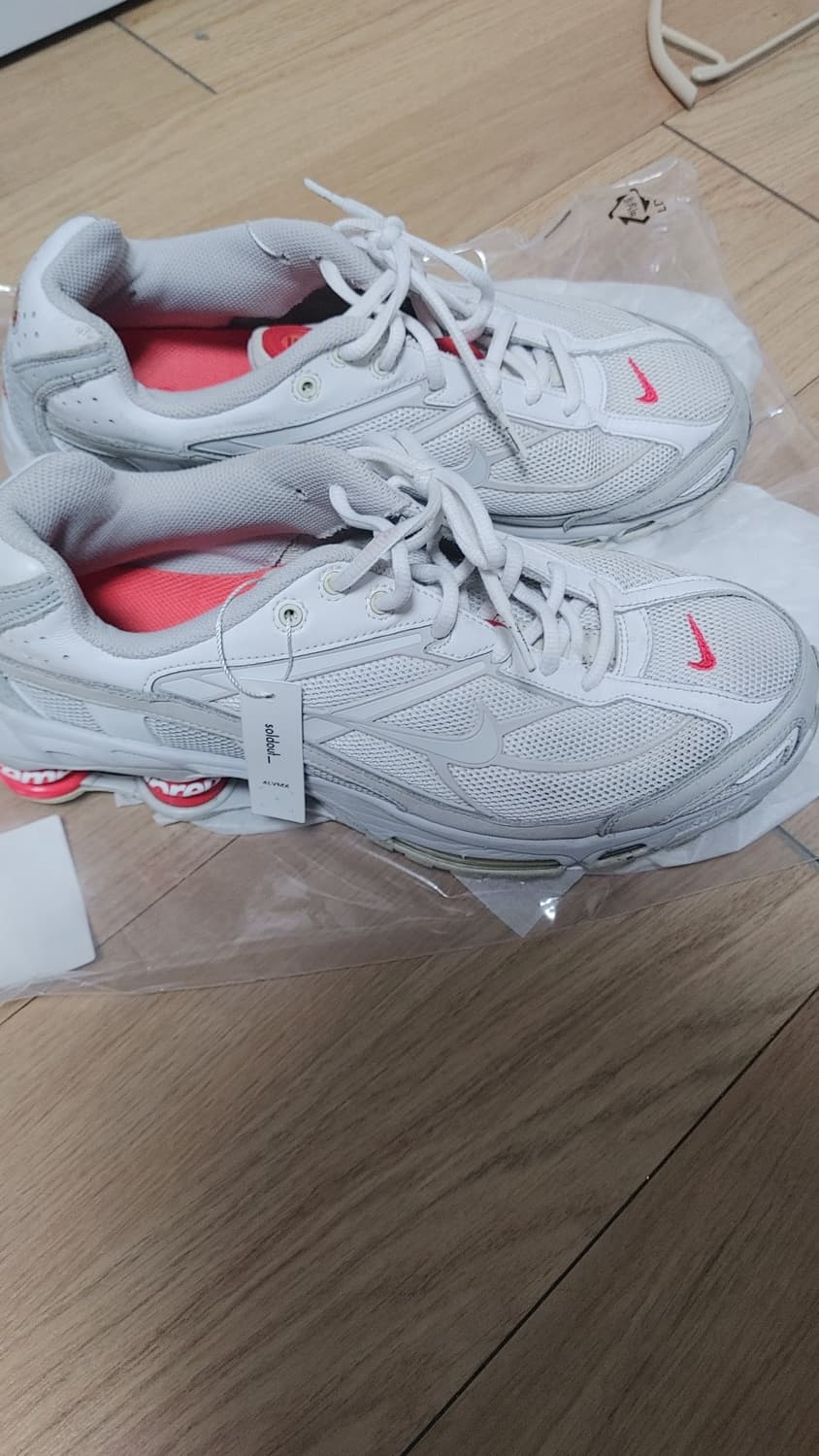 나이키 슈프림 샥스라이드 2 화이트 275 상품이미지4