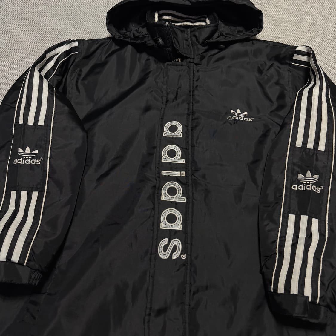 아디다스 올드스쿨 빅로고 바람막이 자켓 상품이미지2