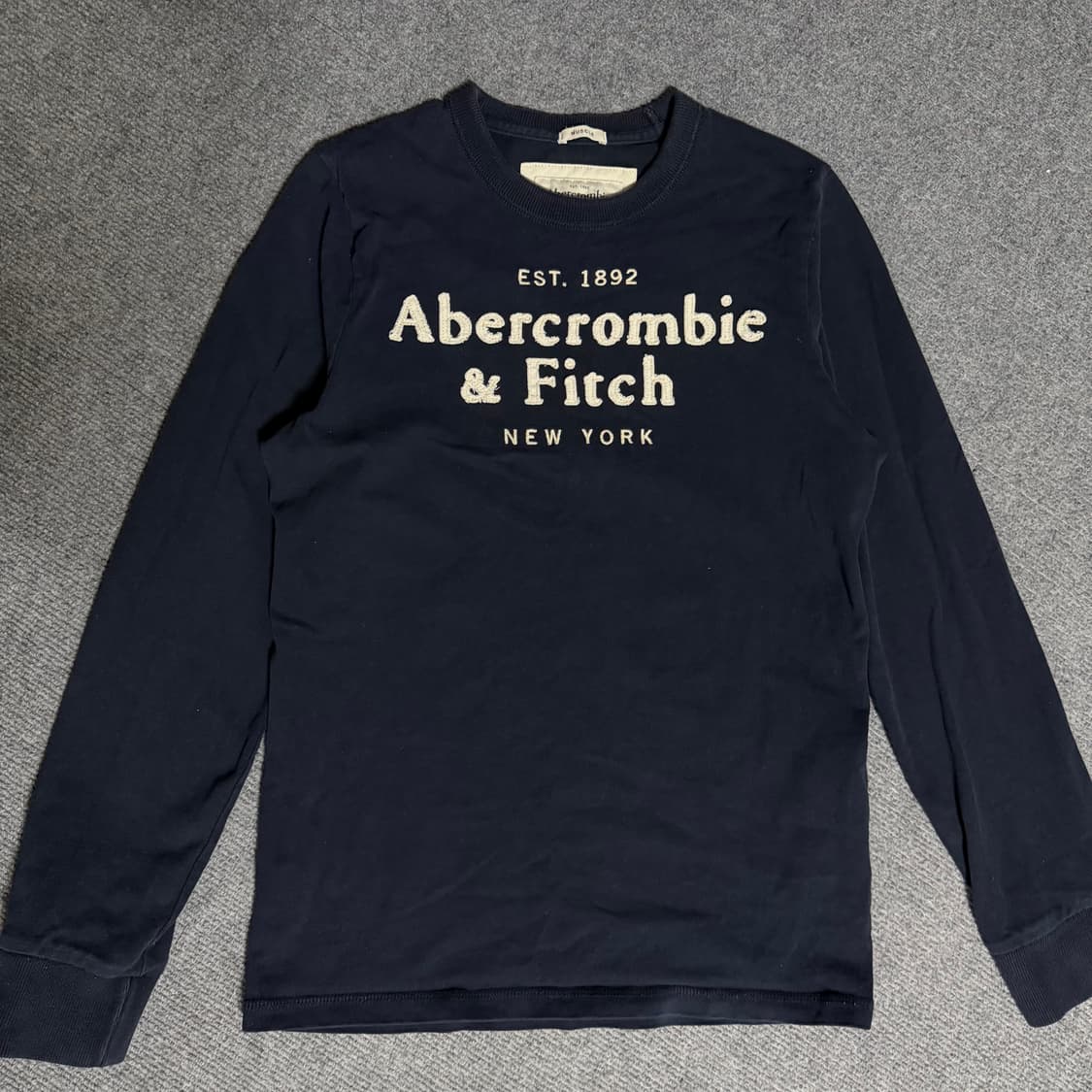 아베크롬비 네이비 긴팔티 m 상품이미지2