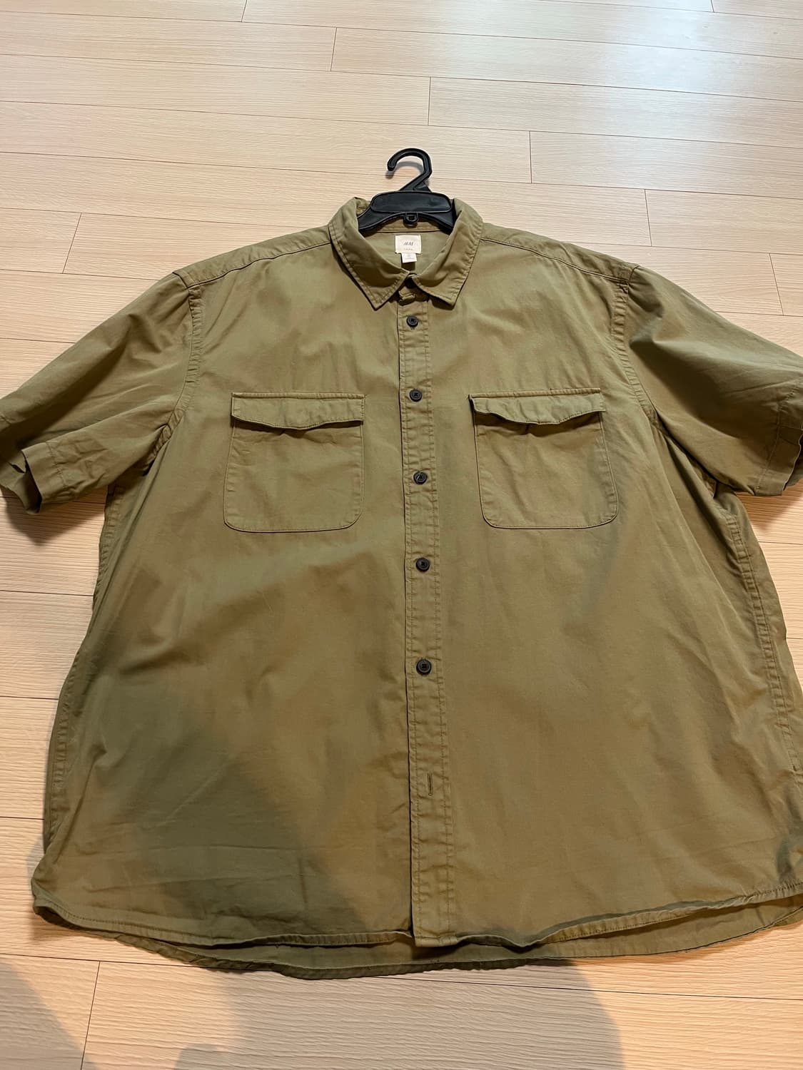 H&M 카키색 유틸리티 반팔 셔츠 XL 상품이미지1