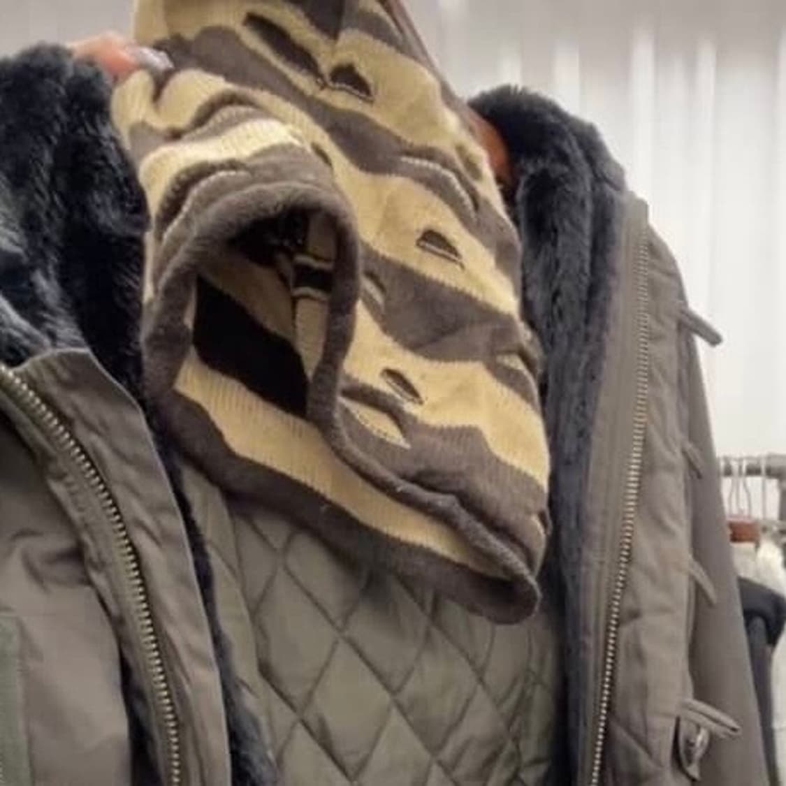 그레이 나시셋+ 카키아우터 비니 상품이미지2