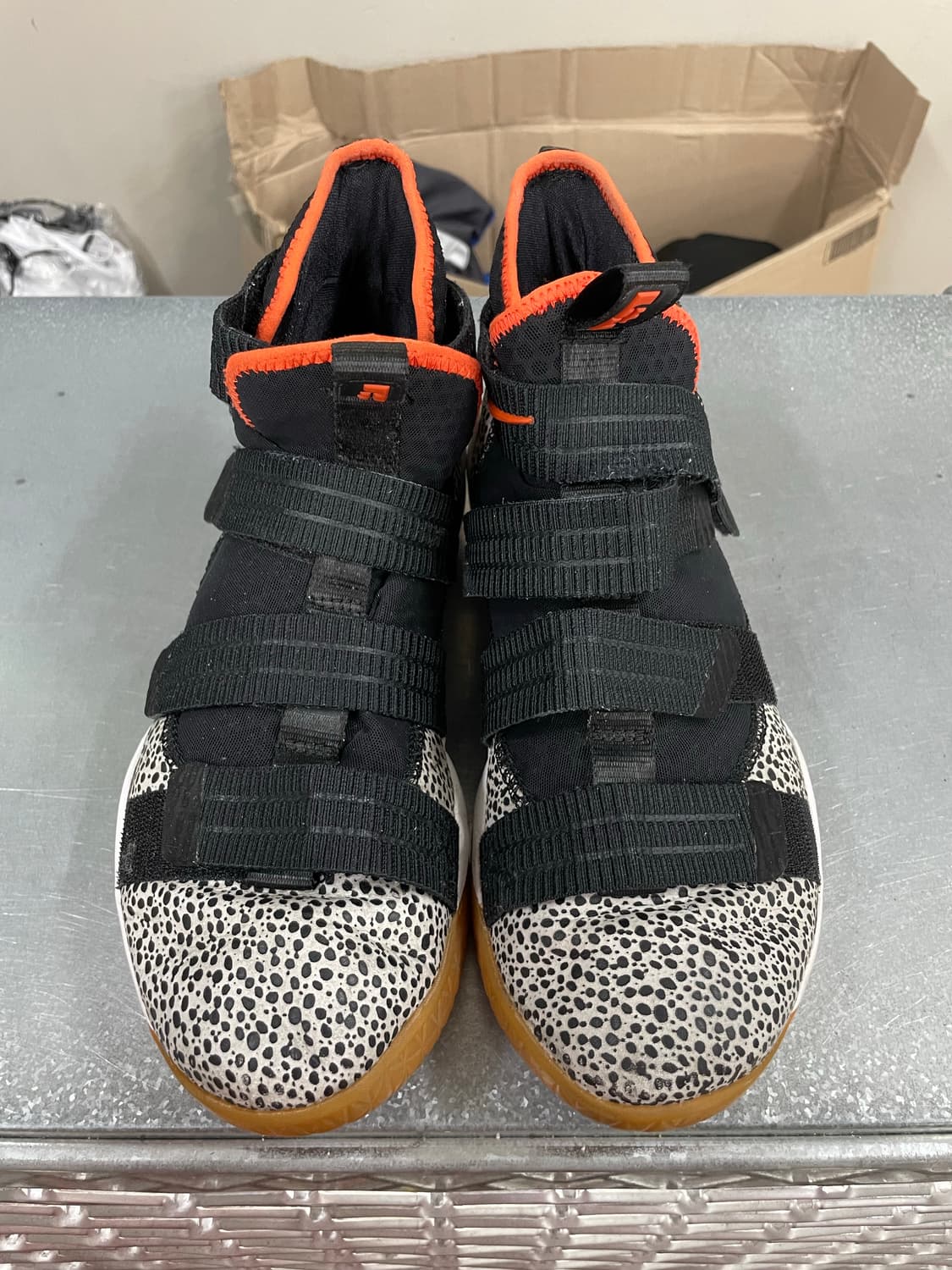 나이키 르브론 줌 솔져 11 사파리 285 상품이미지5