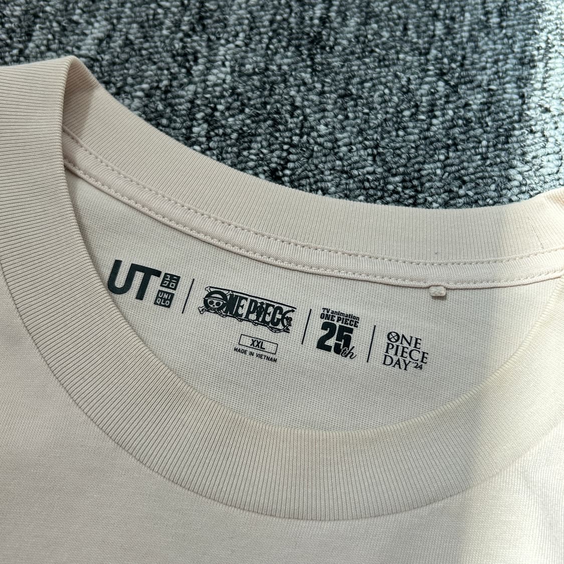 유니클로 x 원피스 25주년 굿즈 티셔츠 상품이미지7