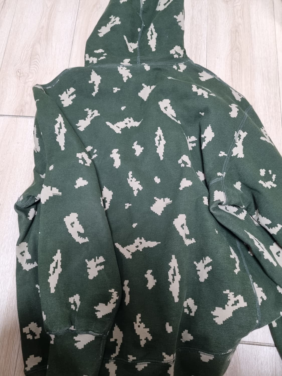 슈프림 러시안 카모XL 상품이미지2